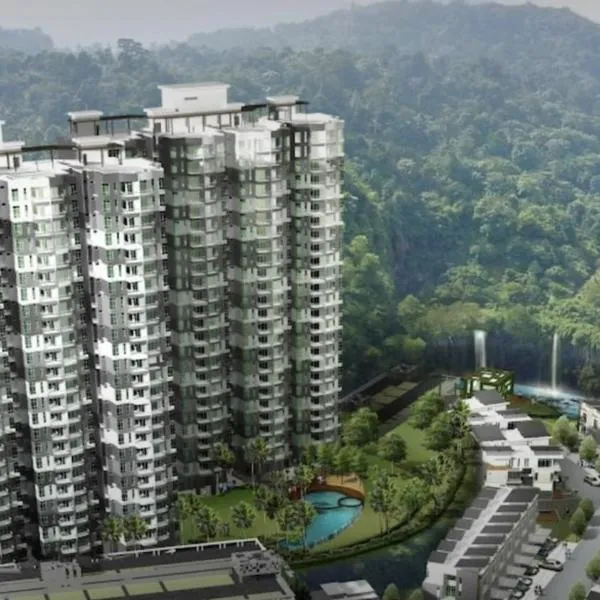 Taiping Rain Town Homestay太平雨城名宿 two car park, hotel in Taiping
