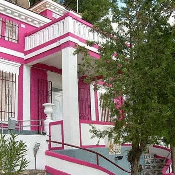 Villa Pachita, hotel v destinaci Alhama de Aragón