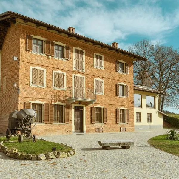 'L Piasi, hótel í Villa San Secondo