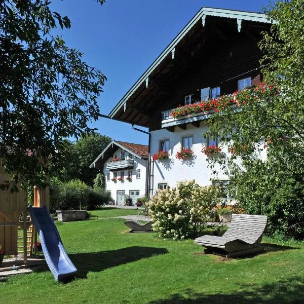 Ferienhof Moyer, hotel en Höslwang