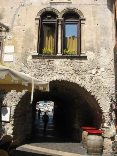 Palazzo Fregoso, khách sạn ở Garda