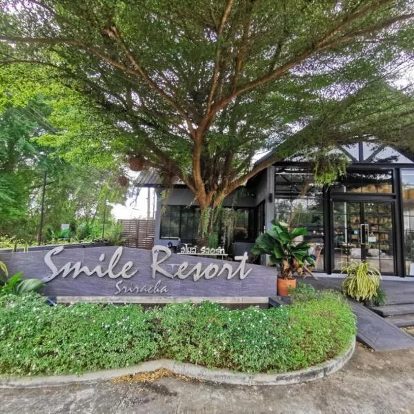 Smile Resort Sriracha, hotell i Ban Nong Leng