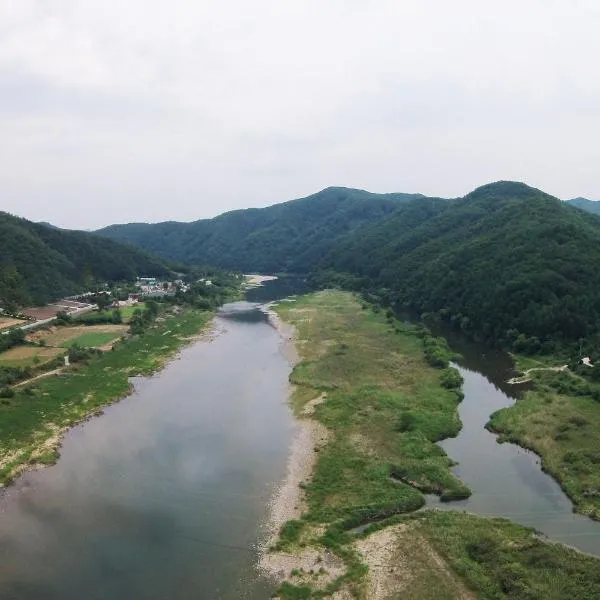 Forest of Color Pension, hotel in Hongcheon