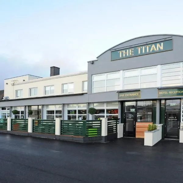 The Titan, hotel a Dumbarton