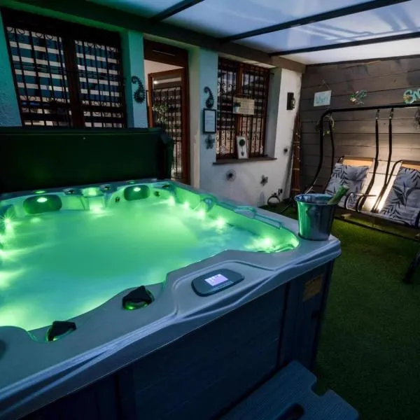Spa privatif Toulouse Jacuzzi, hotel in Aucamville