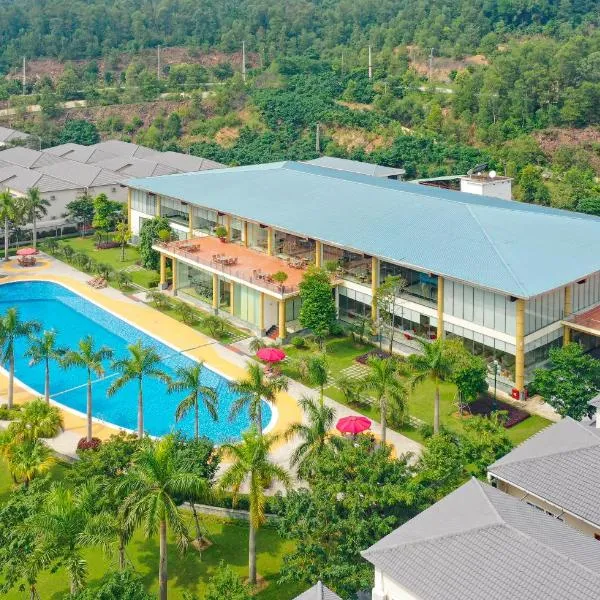 Anh Phát Resort, hotel en Hoang Mai
