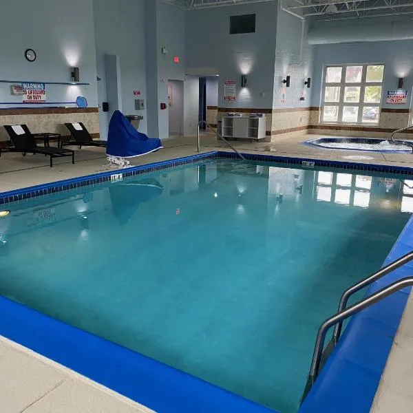 Holiday Inn Express Wixom by IHG, מלון בWixom