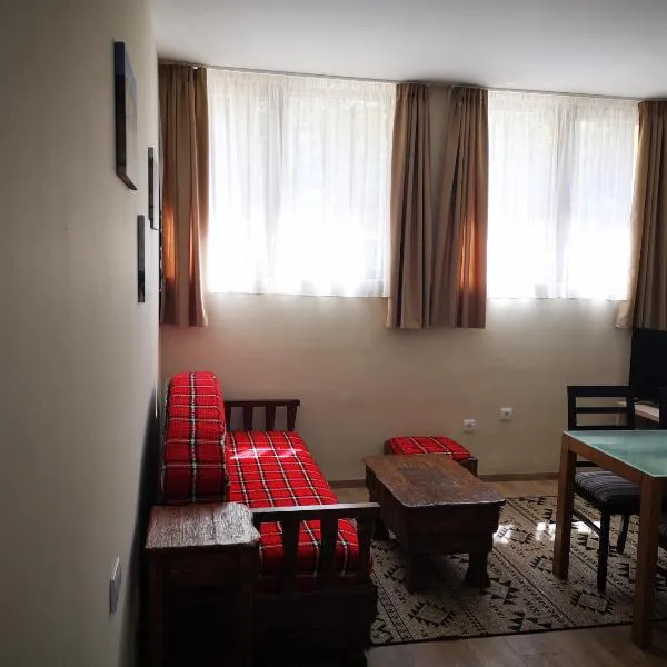 Apartments&Camping ZIP, hotel di Kremna