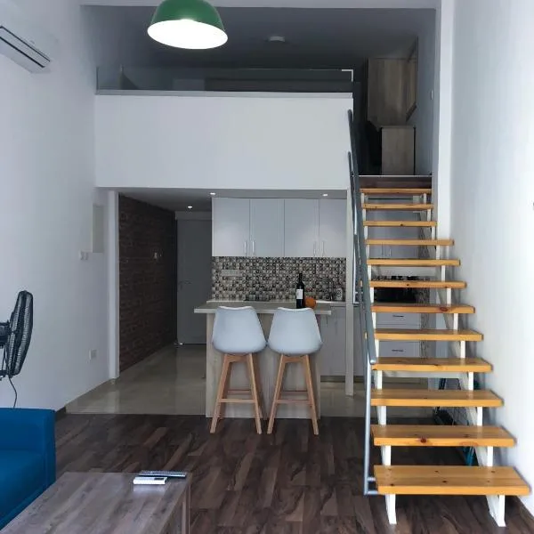 Cozy Loft Apartment 2, hotel Ajía Nápában