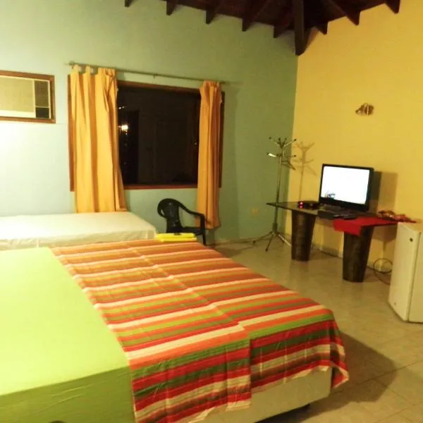 Hotel Las Residentas, hotel in Luque