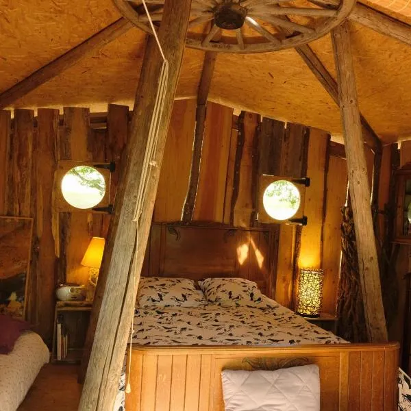 Les Tramois, hotel v destinaci Donzy