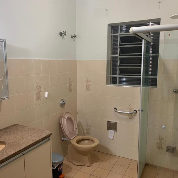 Casa Familiar Proença 15 solteiros ou 21 se 2 nas camas de casais - Foto 3