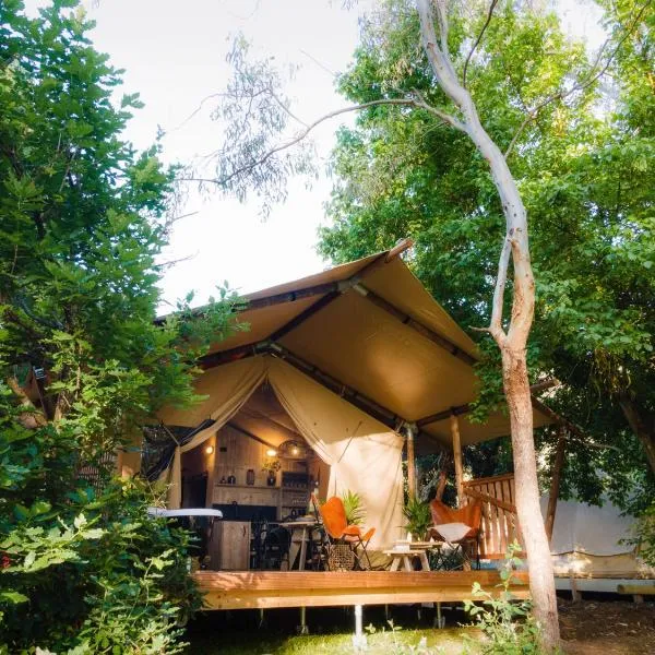 Castlemaine Gardens Luxury Safari Tents, hotel v destinaci Castlemaine