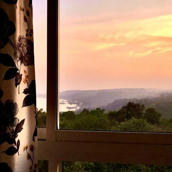 Birdsnest River view Holiday Home, hotel v destinaci Dabolim