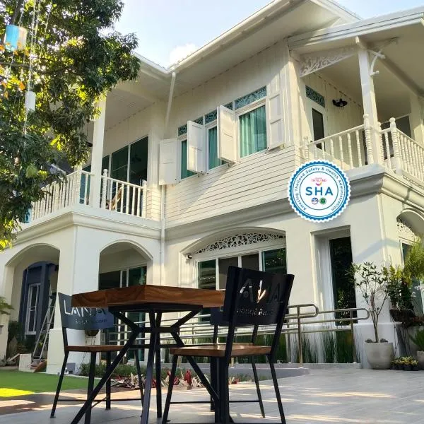 Lana Beds & Space, hotel em Bān San Pu Loi