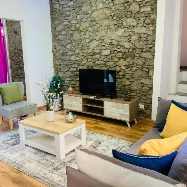Techas City Center Luxurious Suite, hotel in Praia