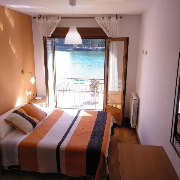 Apartamentos la Pasarela, hotel em Vilanova de Arousa