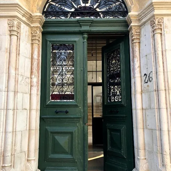 Le Mat Hostel, hotel v destinaci Larnaka