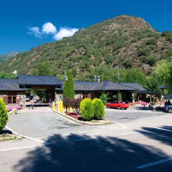 Camping Bungalows La Borda del Pubill, hotel en Ainet de Besan