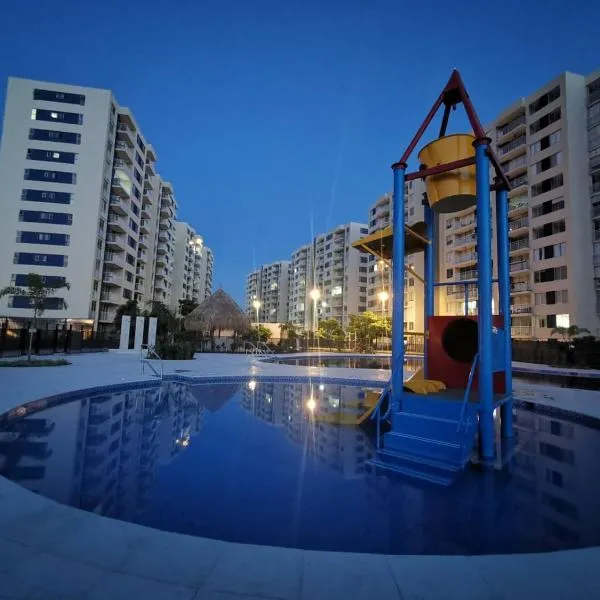 Apartamento nuevo - Amoblado en Puerto azul - Club House Piscina, Futbol, Jacuzzi, Voley playa，里考爾特的飯店