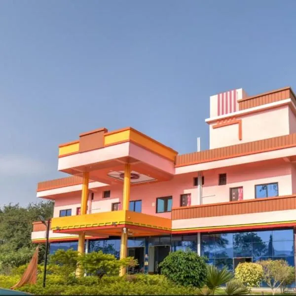 Hotel Nisarg Lodging And Restaurant, hotell i Aurangabad