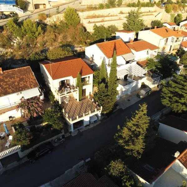The Sea Cottage Apartments, hotel in Drage