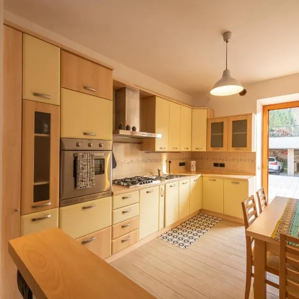 SEVEN ALDO FLAT, hotel v destinaci Ponte Caffaro