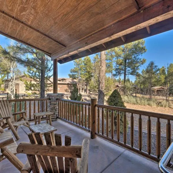 Spacious and Lovely Getaway with Deck in Show Low!, hotel in Show Low