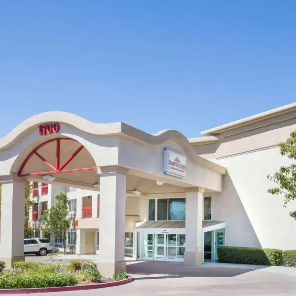 Hawthorn Suites by Wyndham Livermore, hotel v destinaci Livermore