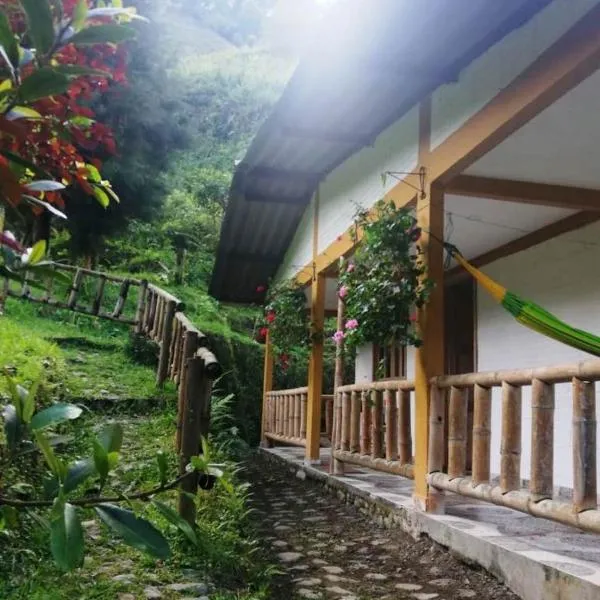 Eco-Cabaña Termales Santa Rosa, hotel v destinaci Santa Rosa de Cabal