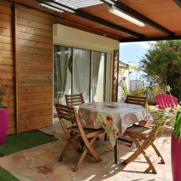 Les Gites Le Bambou - 3 étoiles - Les Avirons, hotel v destinaci Les Avirons