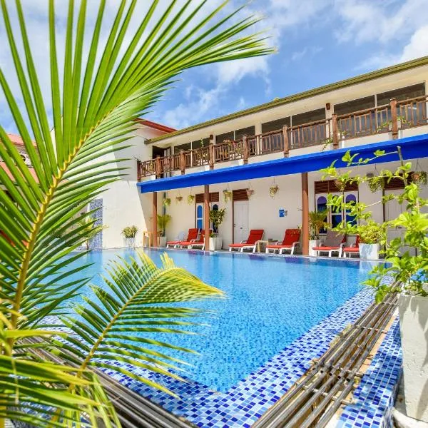 Equatorial Divers Lodge, hotel in Feydhoo