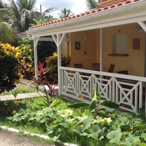 Eden plage, hôtel à Les Trois-Îlets