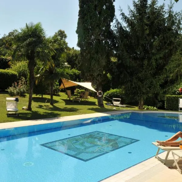 Hotel Villa Clementina, hotel v destinaci Bracciano