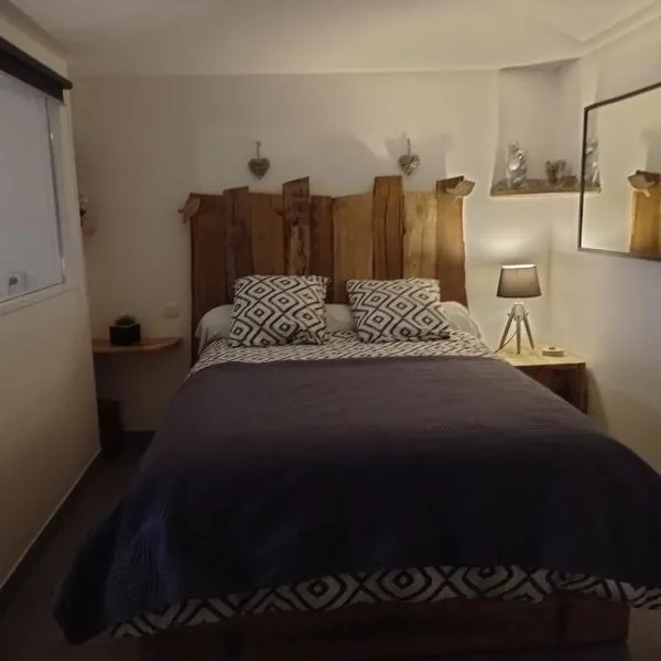 Appartement plein pied bord de mer, hotel em Sibiril