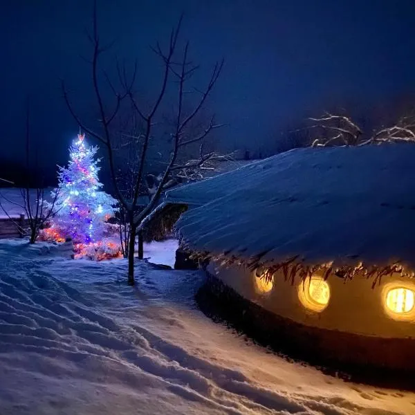 Екосадиба Лісова Казка, hotel in Dmitrenki