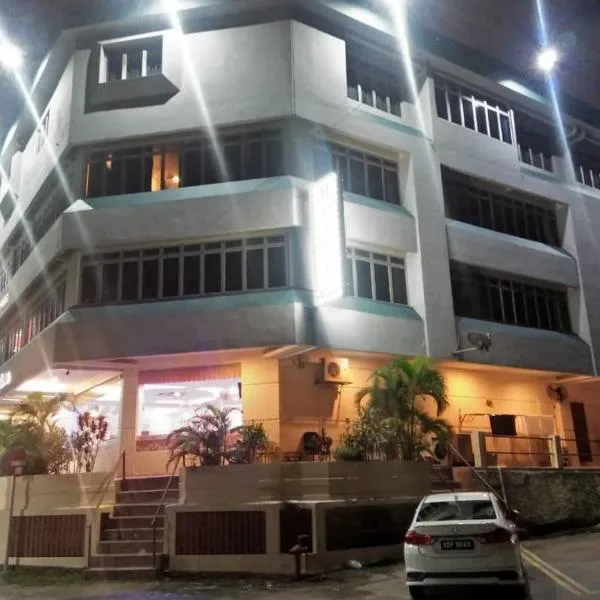 Hotel Sri Sutra PJ 222, отель в городе Kampong Melayu Kebun Bunga