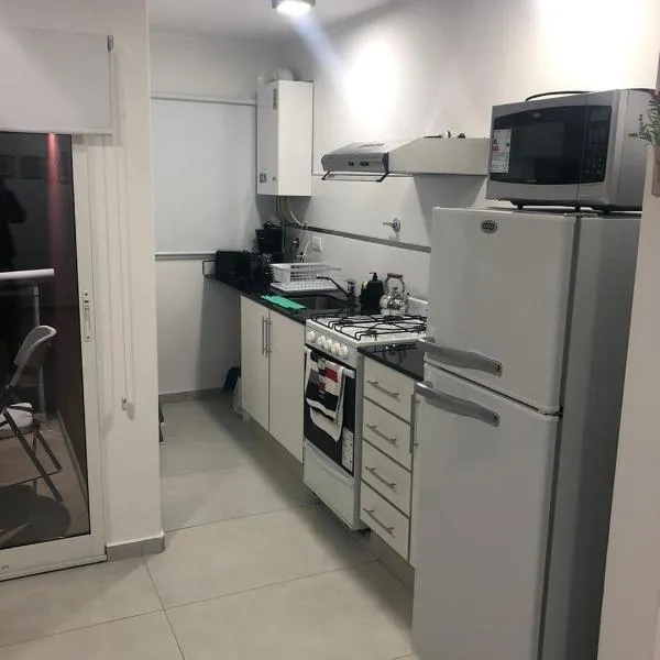 Departamento Piamonte, hotel in Monte Hermoso