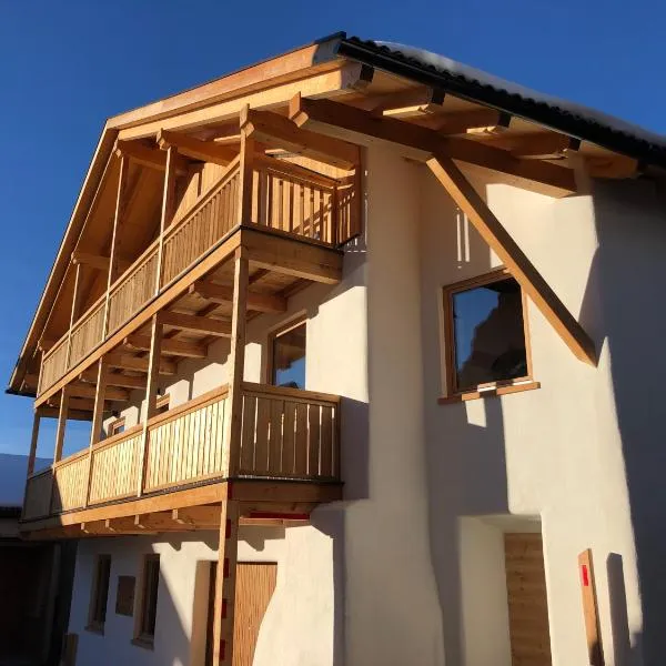 Latemar Fiemme Apartments、テーゼロのホテル