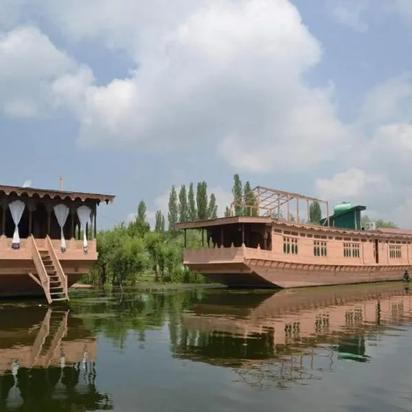 Wangnoo Heritage Houseboats, hotel v destinaci Šrínagar