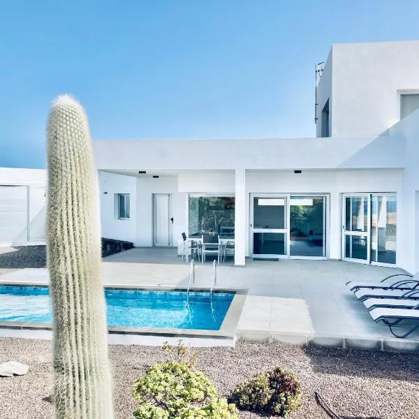 Casa Achaman - Contemporary style villa with outstanding views, hotel v destinaci Tindaya