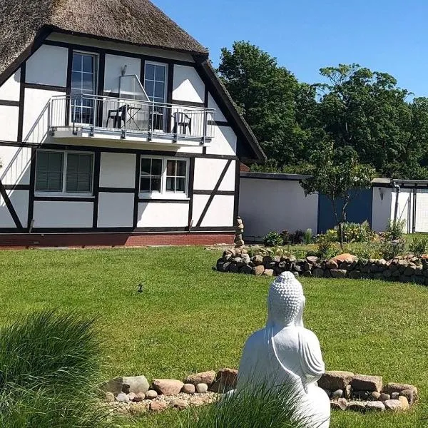 Ferienwohnungen auf Hof Kranichstein, Hotel in Kluis