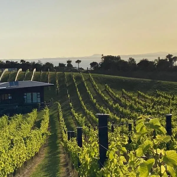 La Bodega Waiheke Island, hotel v destinaci Surfdale