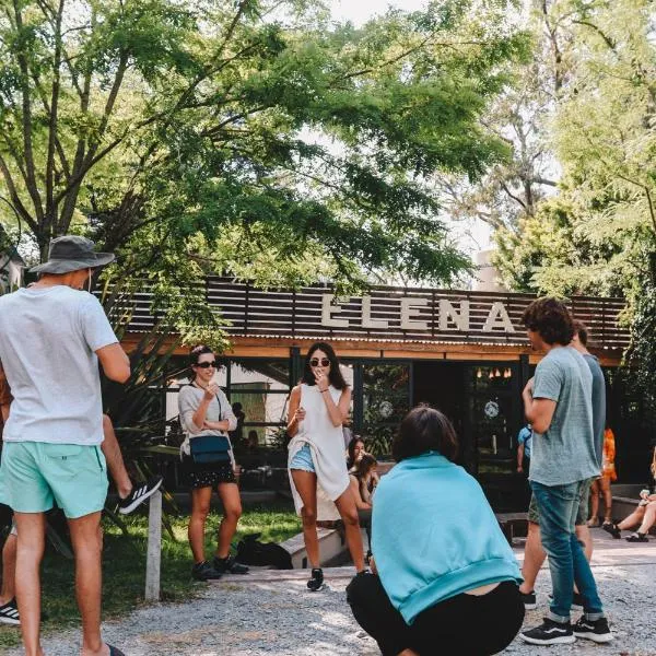 Elena Hostel, hotel in Tandil