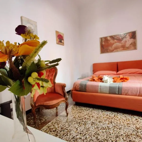 WOW HOME - 175 mq - posteggio privato - davanti porto traghetti - fino a 10 posti letto, hotel a Gènova