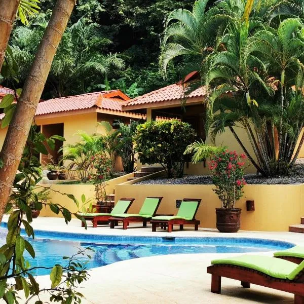 Hotel Ritmo Tropical - Pool and Breakfast, hotel di Santa Teresa Beach