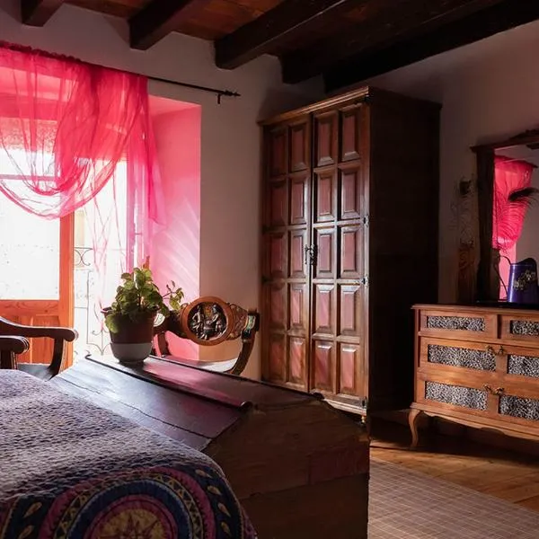 Hostal-Resturante La Moruga, hotell i Covarrubias