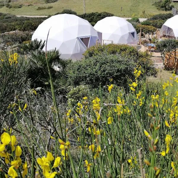 B&B Glamping Semaforo Capo Sperone, hotel em Capo Sperone