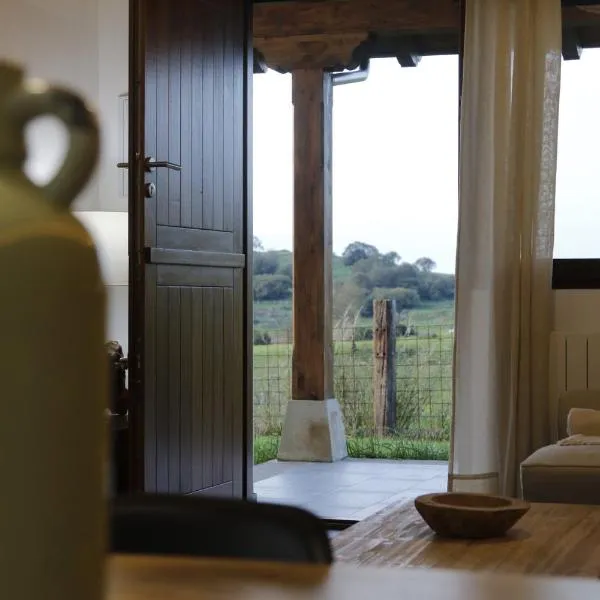 La Huertona de Caviedes - GRUPO VALDHAYA HOMES – hotel w mieście Caviedes