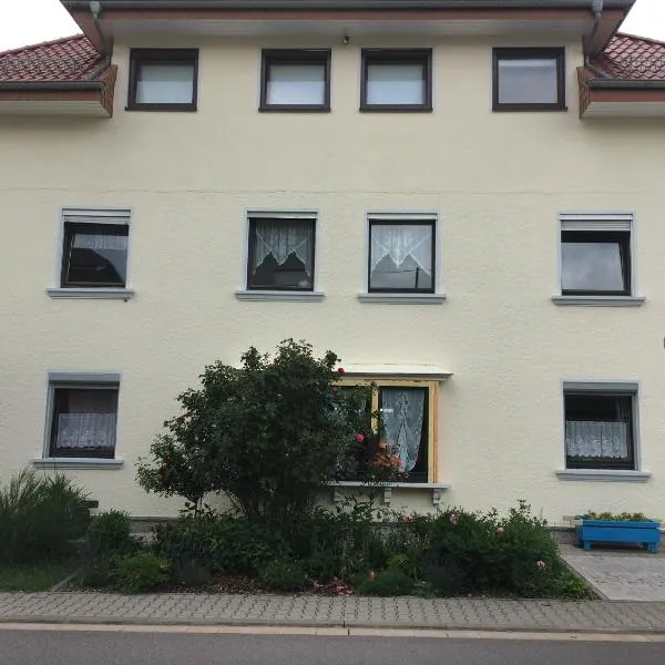 Ferienwohnung Am Schaumberg, hotel v destinaci Tholey